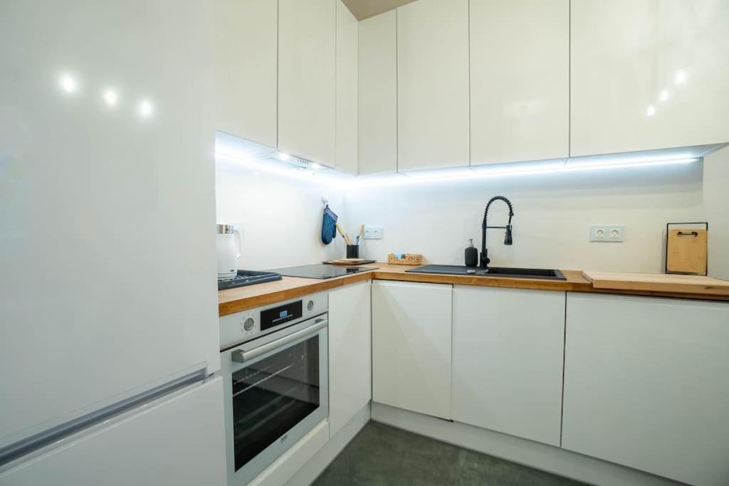 Apartment Wilcza In The Centre Of *